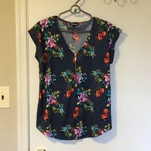 EXPRESS v neck blouse sz M